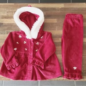 NWT First Impressions' Infant 2 piece Rosette outfit. Size 12 mos (22-25 lbs).